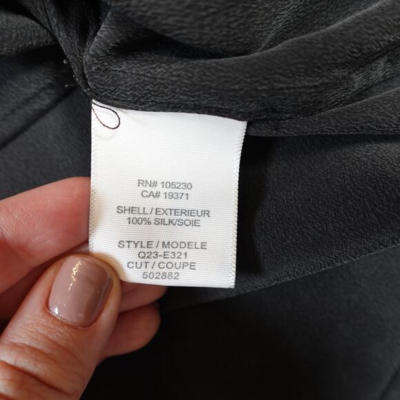 Equipment Femme Top Womens Extra Small Silk Button Front Long Sleeve Black Luxe - Picture 4 of 10